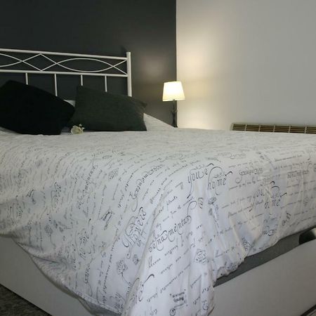 Esera Dos Catedrales Apartment Виянова Екстериор снимка