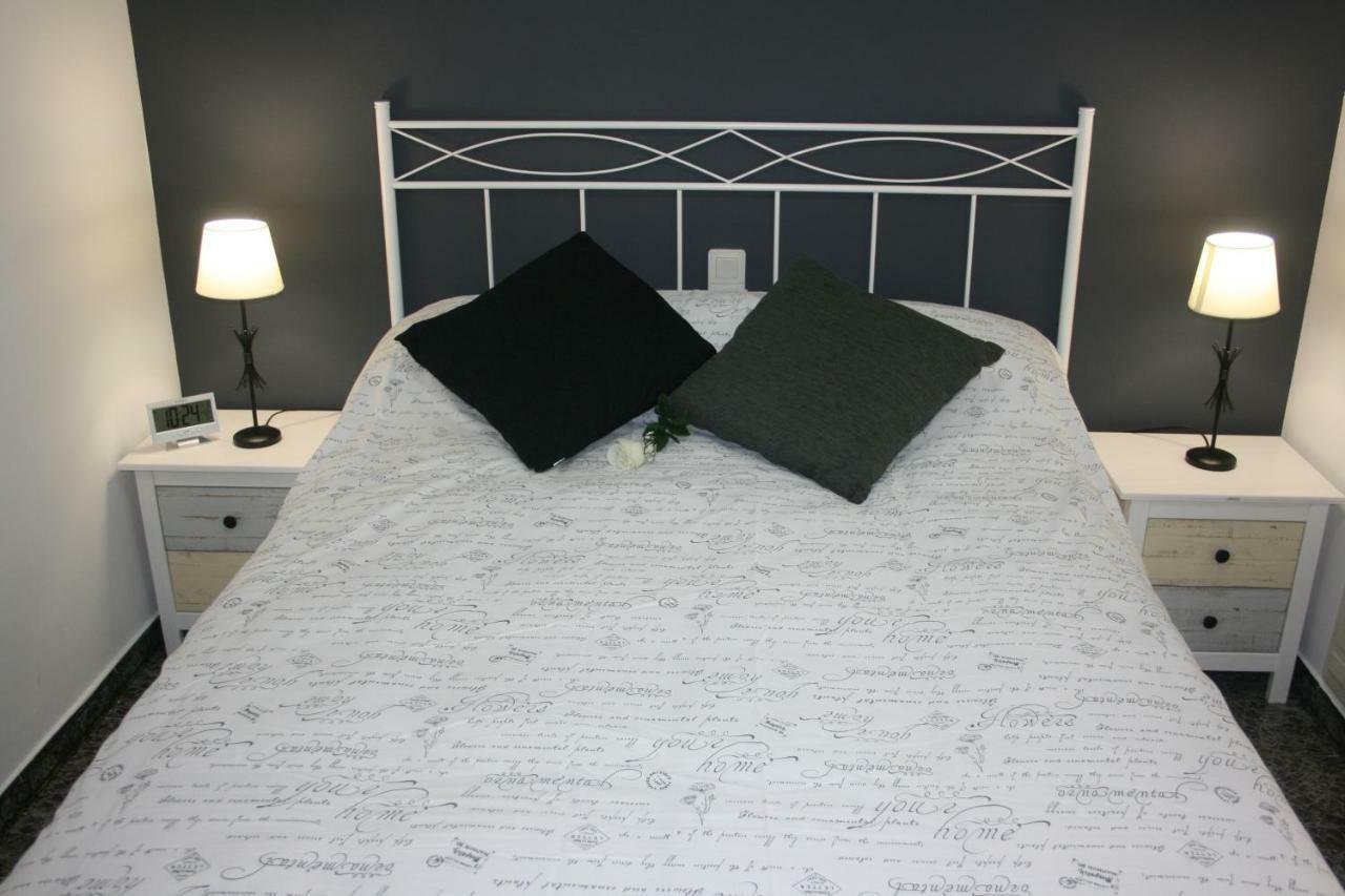 Esera Dos Catedrales Apartment Виянова Екстериор снимка