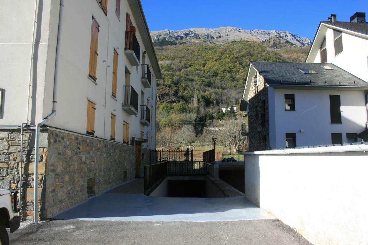 Esera Dos Catedrales Apartment Виянова Екстериор снимка